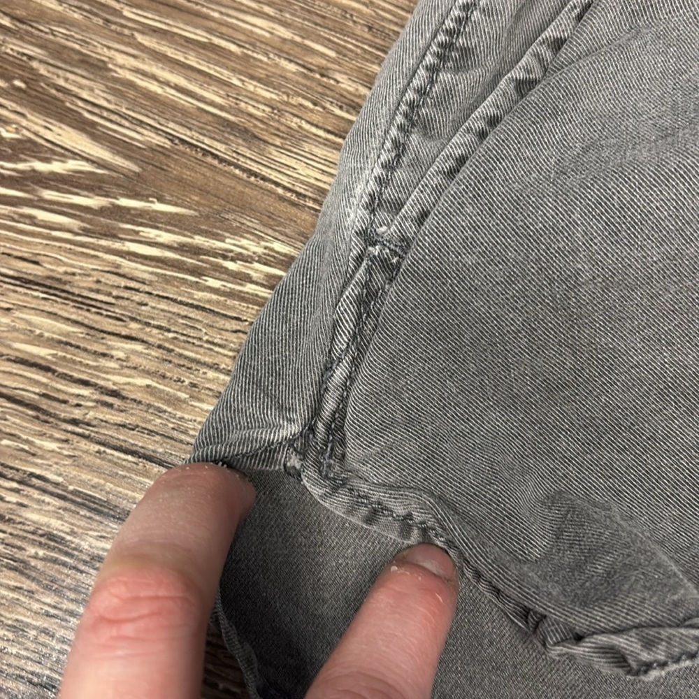 Hollister Women's Gray Casual Shorts size small - Picture 3 of 5